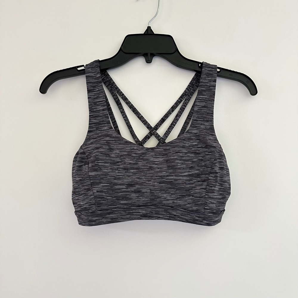 Lululemon Free To Be Serene Sports Bra Womens Size 6 Gray Strappy Athletic Gym